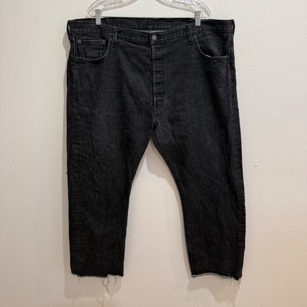 Levis 501 Original Fit Black Cropped Raw Hem Jeans Mens 44x30 (Actual 44x24)